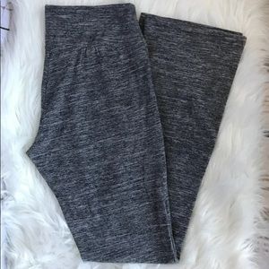 American Eagle HighRise Skinny Kick Yoga Pants